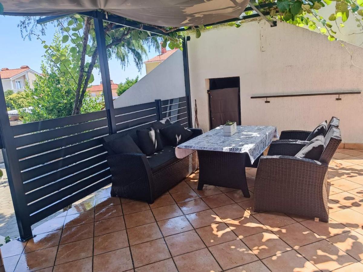Apartment Danijela I プーラ エクステリア 写真