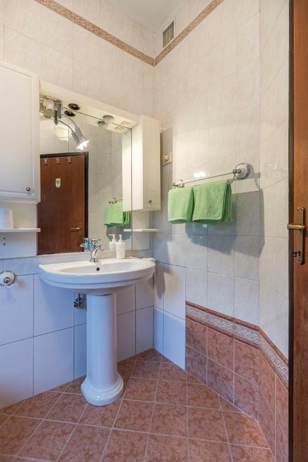 Apartment Danijela I プーラ エクステリア 写真
