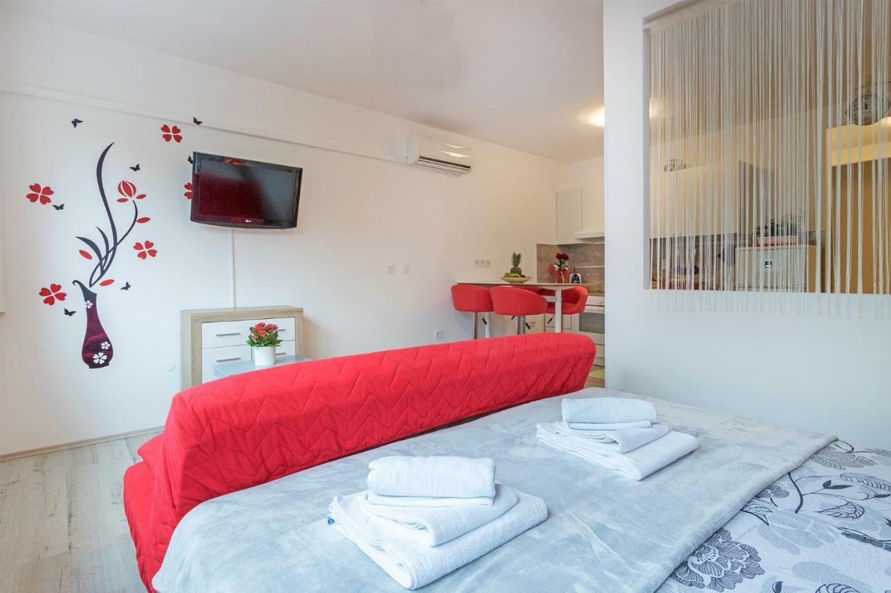 Apartment Danijela I プーラ エクステリア 写真