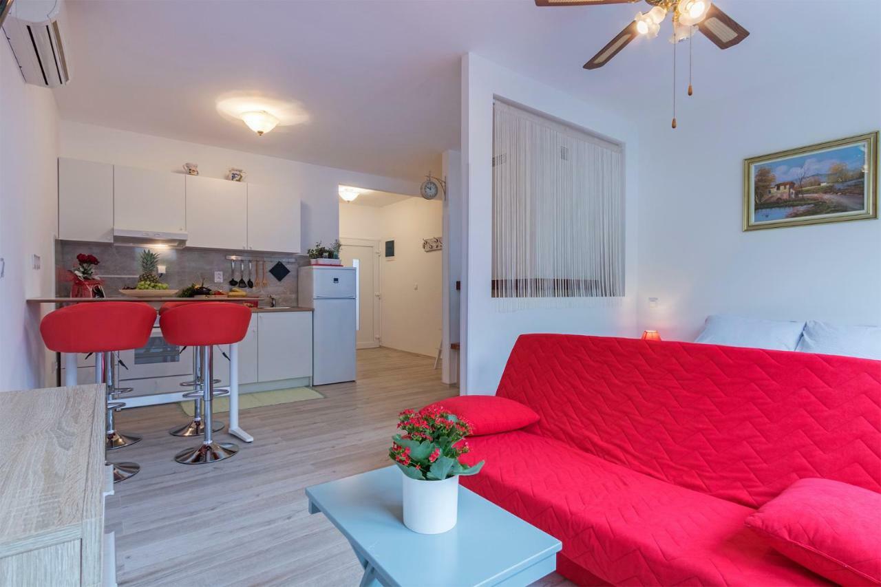 Apartment Danijela I プーラ エクステリア 写真
