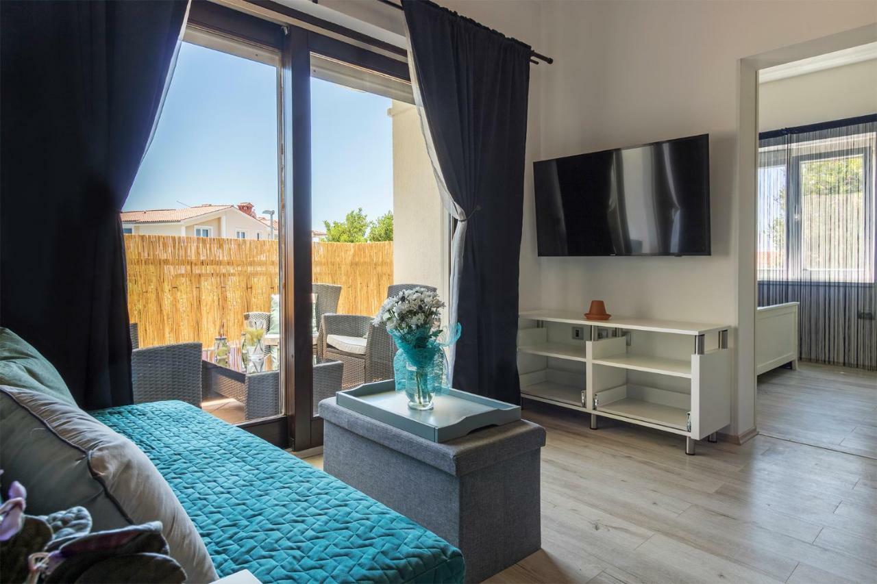 Apartment Danijela I プーラ エクステリア 写真